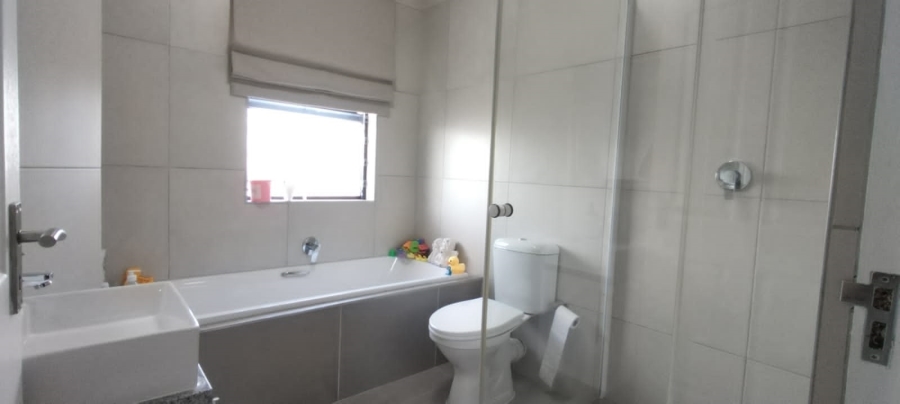 To Let 3 Bedroom Property for Rent in Langeberg Heights Western Cape